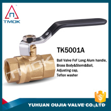 cuerpo de bronce 600 wog con forjado y niple para agua niquelada unión NPT conexión roscada cw617n válvula de bola de latón